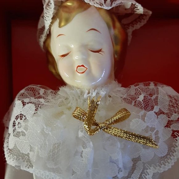 Vintage Porcelain Angel - Picture 3 of 3